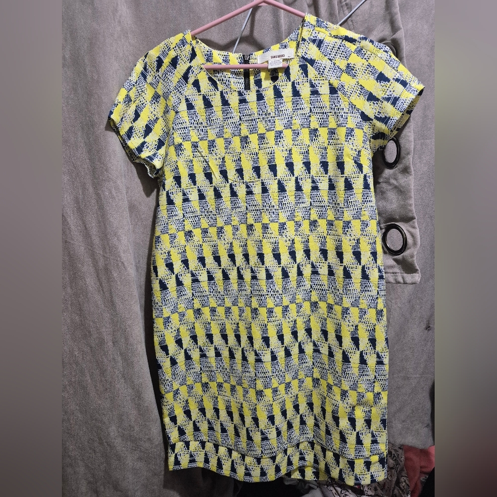 Sans Souci Vibrant Yellow and Navy Patterned Top